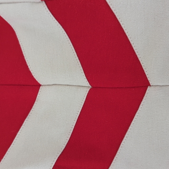 Strapless Red stripe tube top with zipper back - Picture 2 of 9